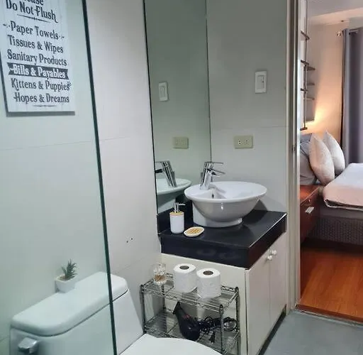 Big 2br Near Burgos Circle, Highstreet, St Lukes - B Parklane T1 Apartment *