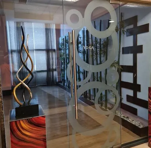 Big 2br Near Burgos Circle, Highstreet, St Lukes - B Parklane T1 * Manila