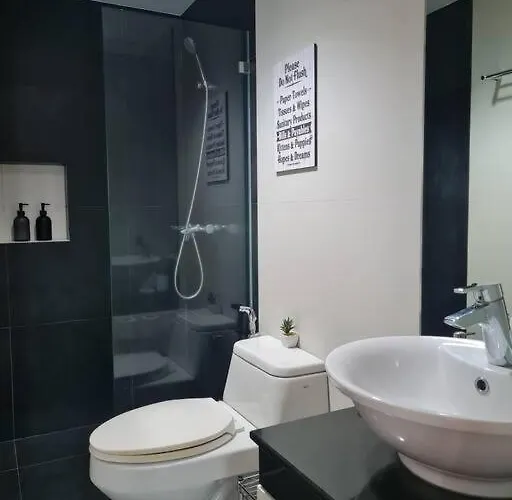Big 2br Near Burgos Circle, Highstreet, St Lukes - B Parklane T1 * Manila