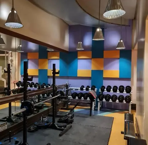 Big 2br Near Burgos Circle, Highstreet, St Lukes - B Parklane T1 Apartment Manila