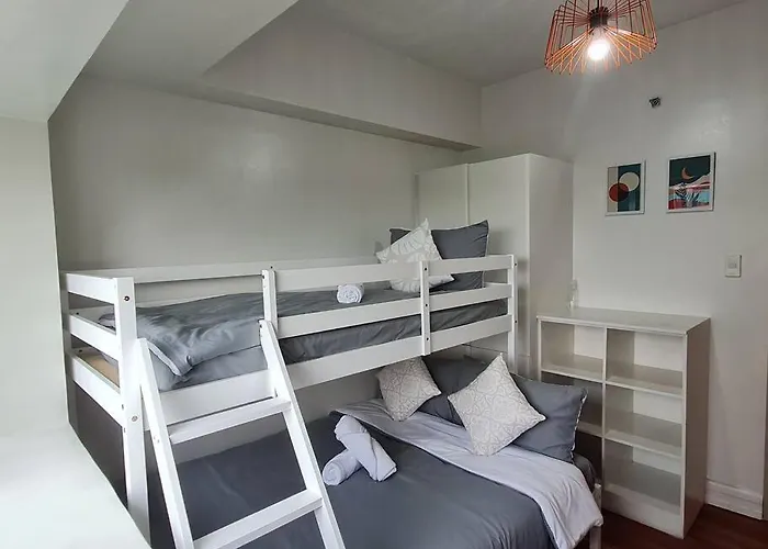 Big 2br Near Burgos Circle, Highstreet, St Lukes - B Parklane T1 Apartment
